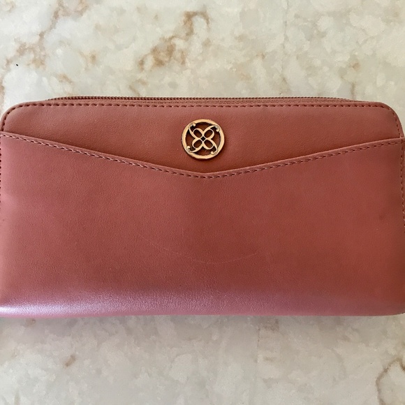 Nine West Wallet - Picture 1 of 4